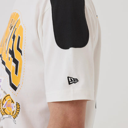 The model is wearing this NBA Sport Classic LA Lakers T-Shirt in white. 5