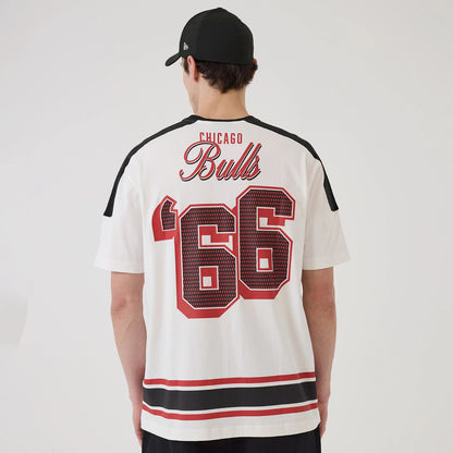 The model is wearing this NBA Sport Classic Chicago Bulls T-Shirt in white. 2
