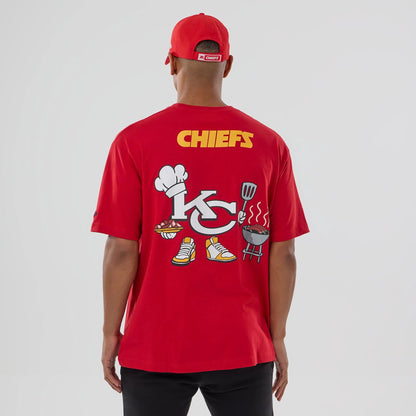 The model is wearing this NFL Graphic Kansas City Chiefs T-Shirt in red. 2