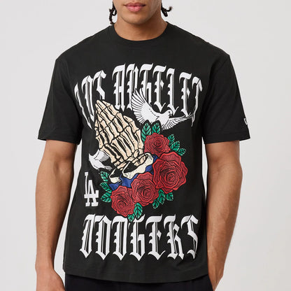 The model is wearing this MLB Script Graphic LA Dodgers T-Shirt in black. 3