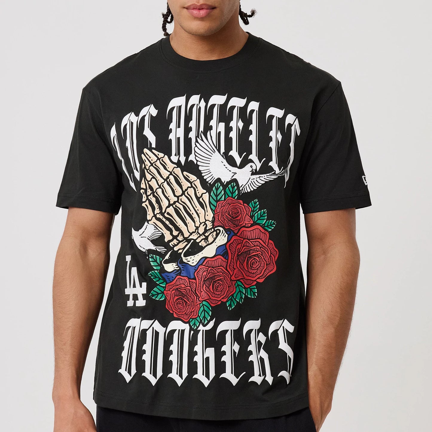 The model is wearing this MLB Script Graphic LA Dodgers T-Shirt in black. 3
