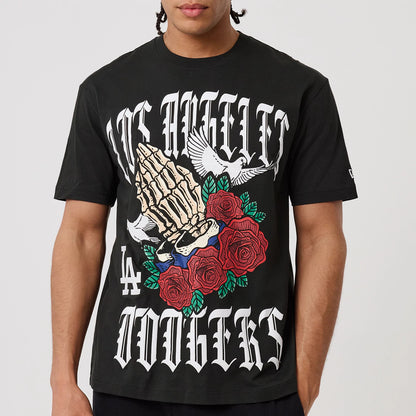 The model is wearing this MLB Script Graphic LA Dodgers T-Shirt in black. 3