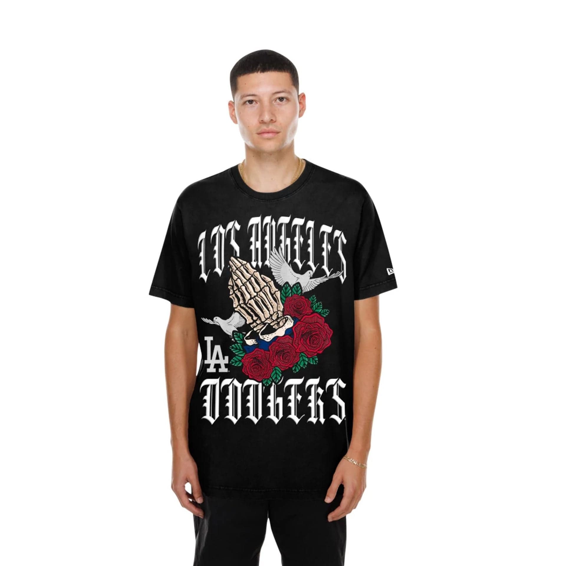 The model is wearing this MLB Script Graphic LA Dodgers T-Shirt in black. 1