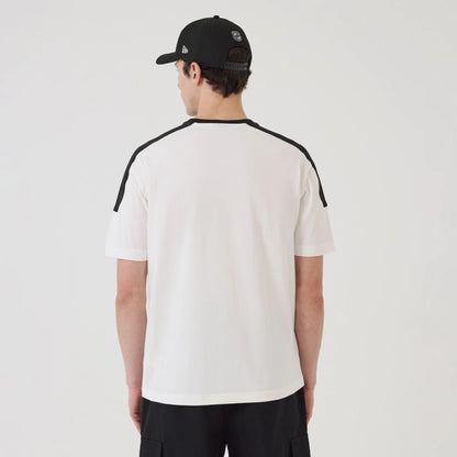 The model is wearing this NHL Sport Classic LA Kings T-Shirt in white. 2