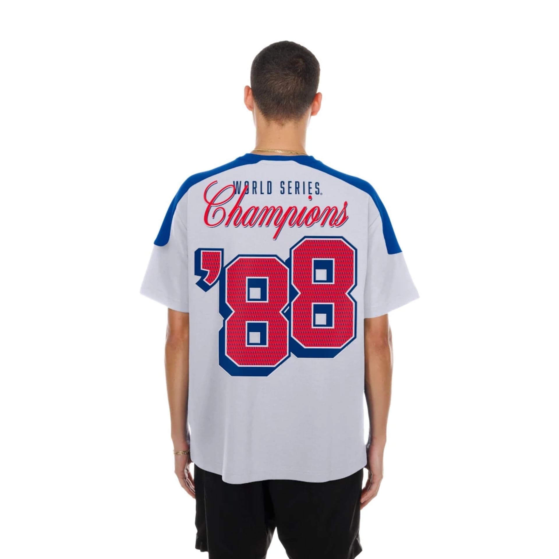 The model is wearing this MLB Sport Classic LA Dodgers T-Shirt in white. 2