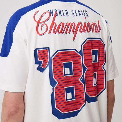 The model is wearing this MLB Sport Classic LA Dodgers T-Shirt in white. 6