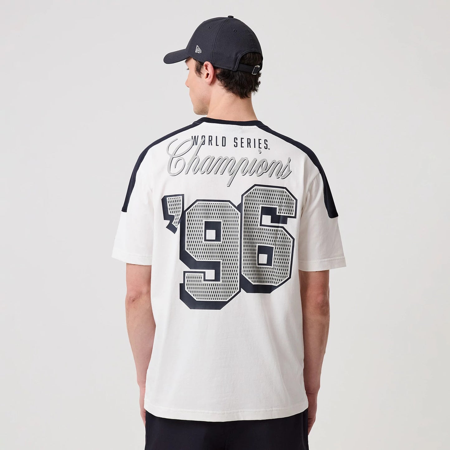 The model is wearing this MLB Sport Classic World Series New York Yankees T-Shirt in white. 2