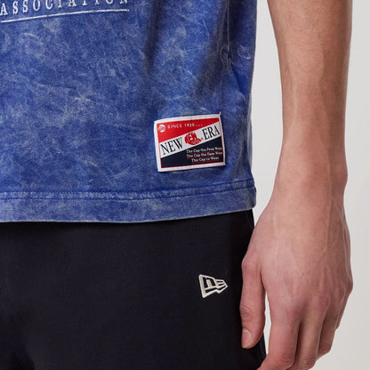 The model is wearing this NBA Oklahoma City Thunder T-Shirt in blue. 4