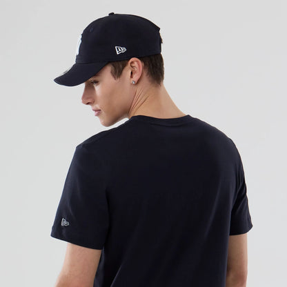 The model is wearing this MLB Popcorn New York Yankees T-Shirt in navy. 7