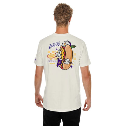 The model is wearing this NBA Hotdog LA Lakers T-Shirt in cream. 2