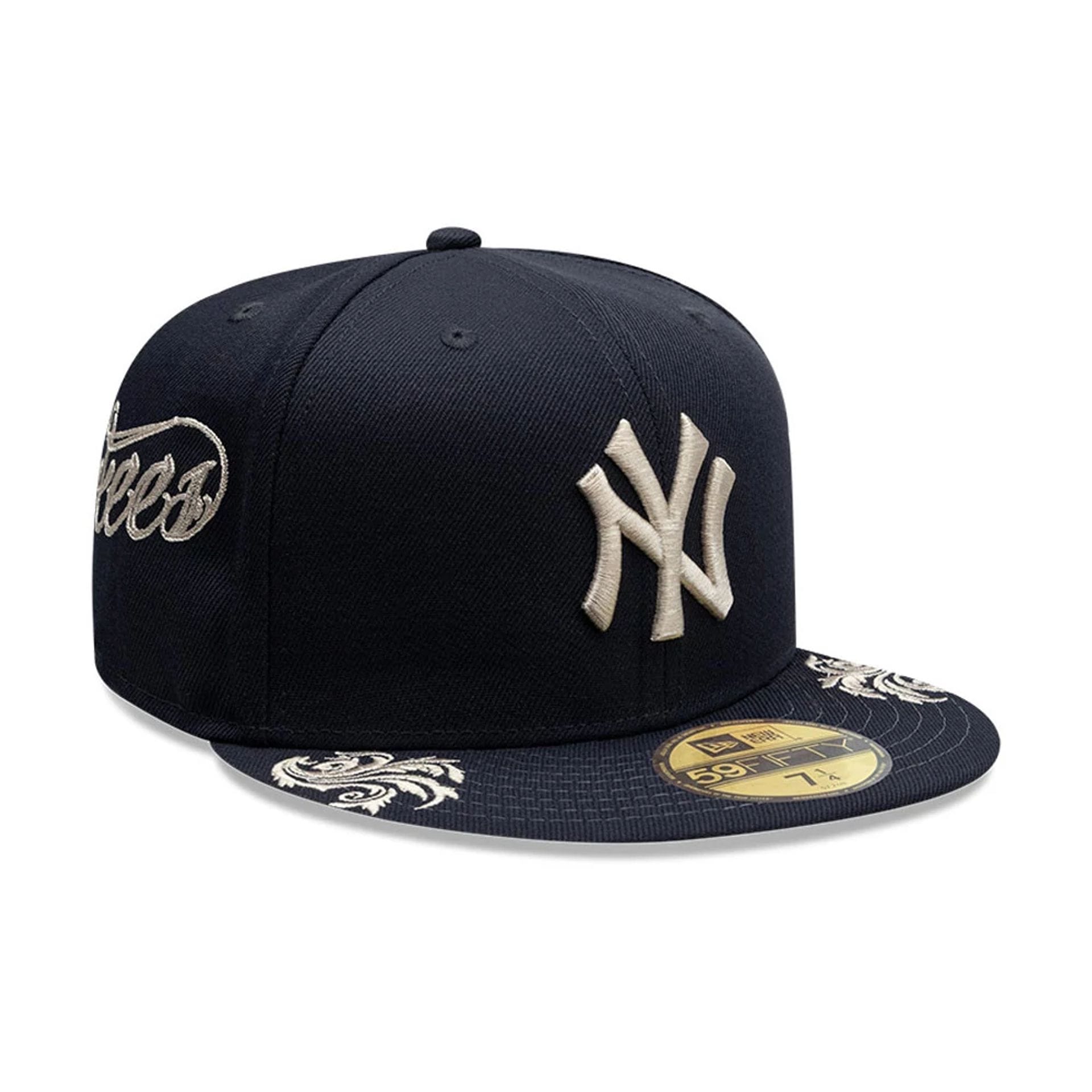 Pictured is this MLB Script New York Yankees 59FIFTY Fitted cap in navy. 1