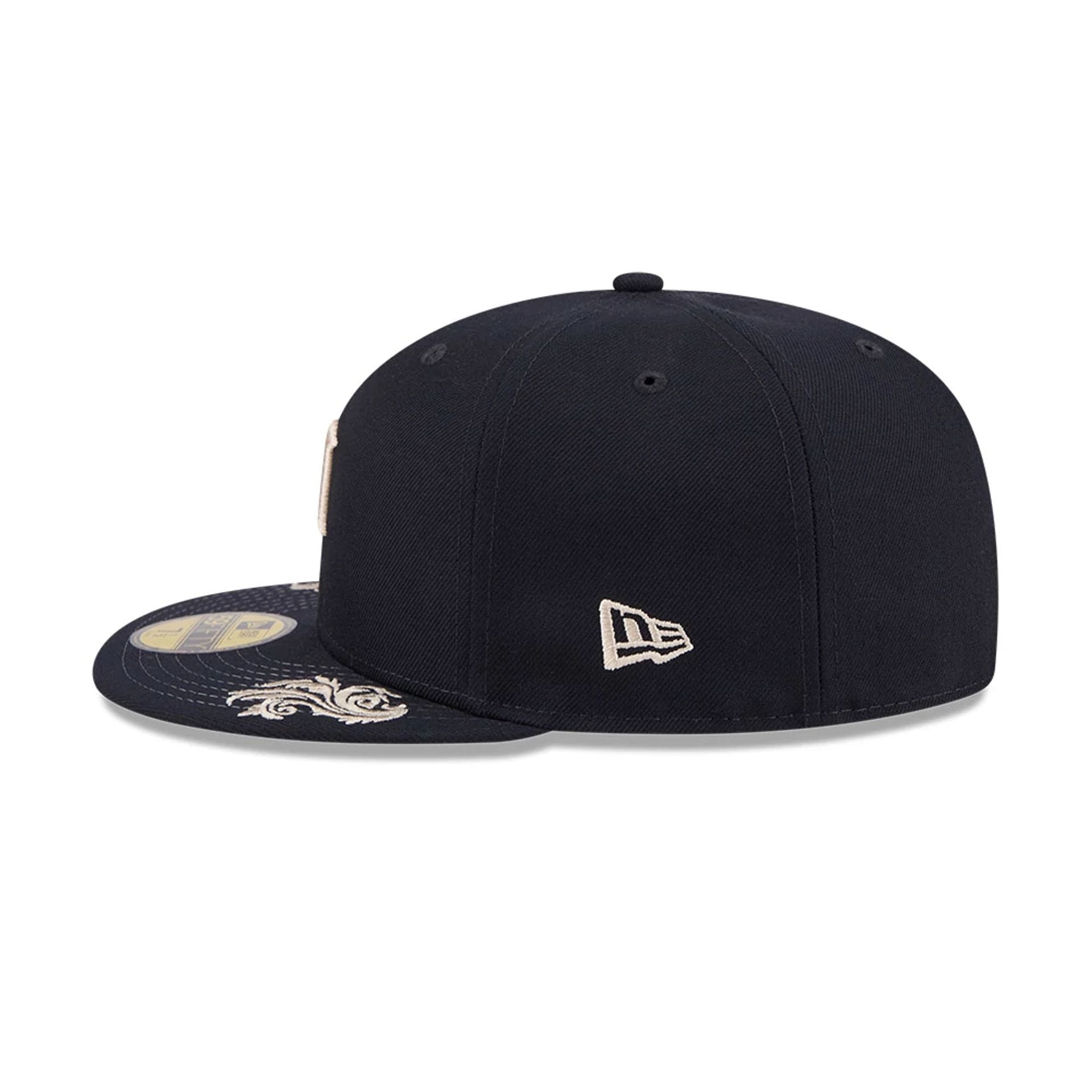 Pictured is this MLB Script Detroit Tigers 59FIFTY Fitted cap in navy. 7
