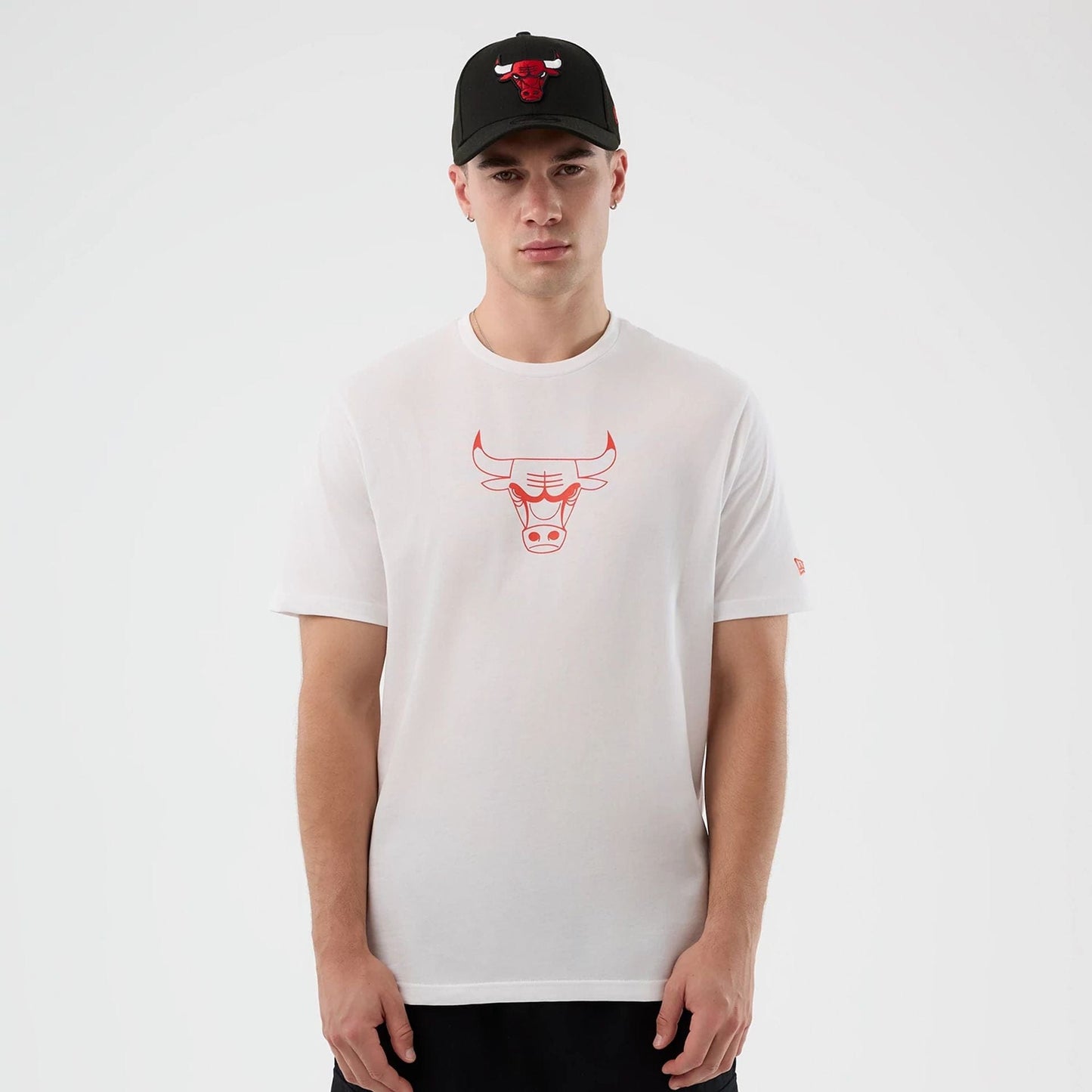 The Male model is wearing Chicago Bulls NBA Back To School White T-Shirt  1