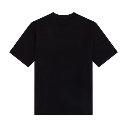 The Male model is wearing Chicago Bulls NBA Outline Graphic Black T-Shirt 2