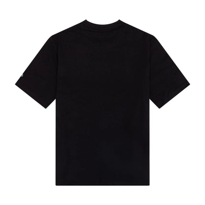 The Male model is wearing Chicago Bulls NBA Outline Graphic Black T-Shirt 2