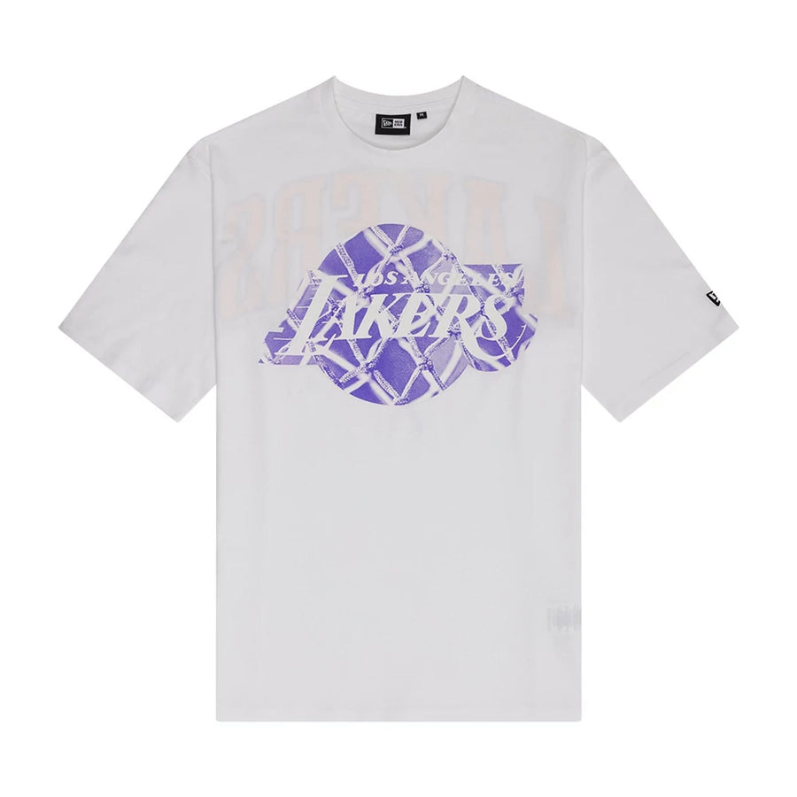The Male model is wearing LA Lakers NBA Arch Graphic White Oversized T-Shirt 1
