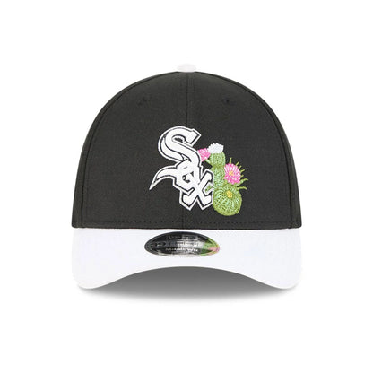 Pictured is this MLB Spring Training 2026 Chicago White Sox 39THIRTY M-Crown Stretch Fit cap in black. 3