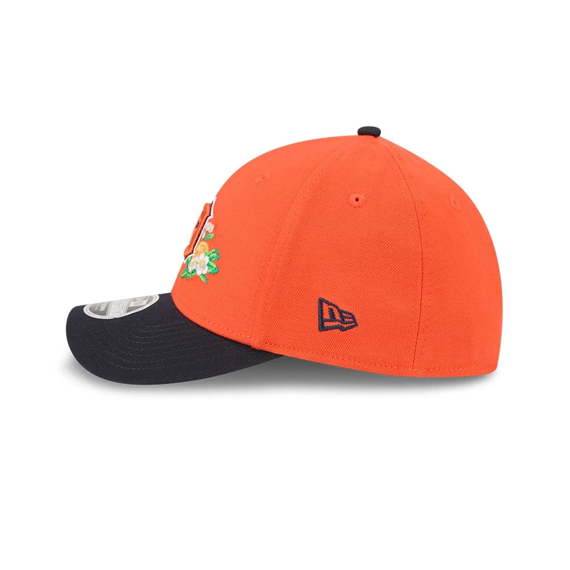 Pictured is this MLB Spring Training 2026 Detroit Tigers 39THIRTY M-Crown Stretch Fit cap in orange. 6
