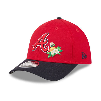 Pictured is this MLB Spring Training 2026 Atlanta Braves 39THIRTY M-Crown Stretch Fit cap in red. 4