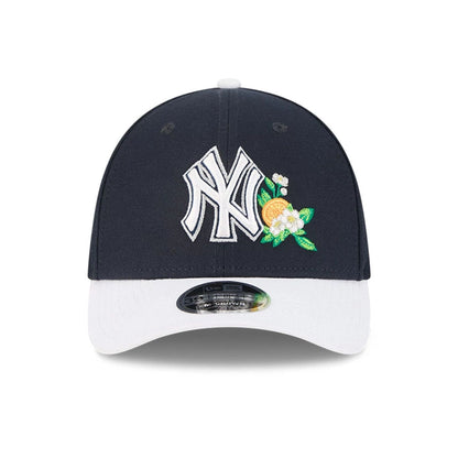 Pictured is this MLB Spring Training 2026 New York Yankees 39THIRTY M-Crown Stretch Fit cap in navy. 3