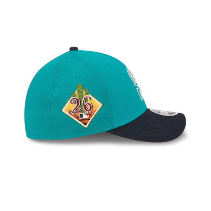 Pictured is this MLB Spring Training 2026 Seattle Mariners 39THIRTY M-Crown Stretch Fit cap in Dark Green. 5