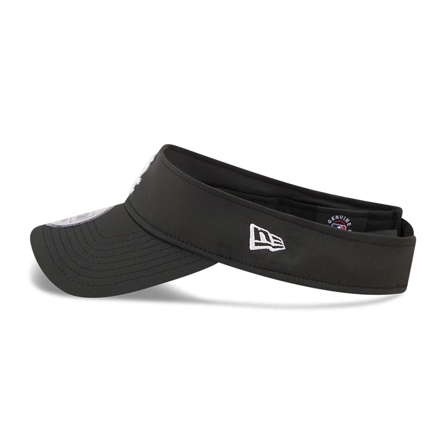 Pictured is this MLB Spring Training 2026 Chicago White Sox Visor cap in black. 5