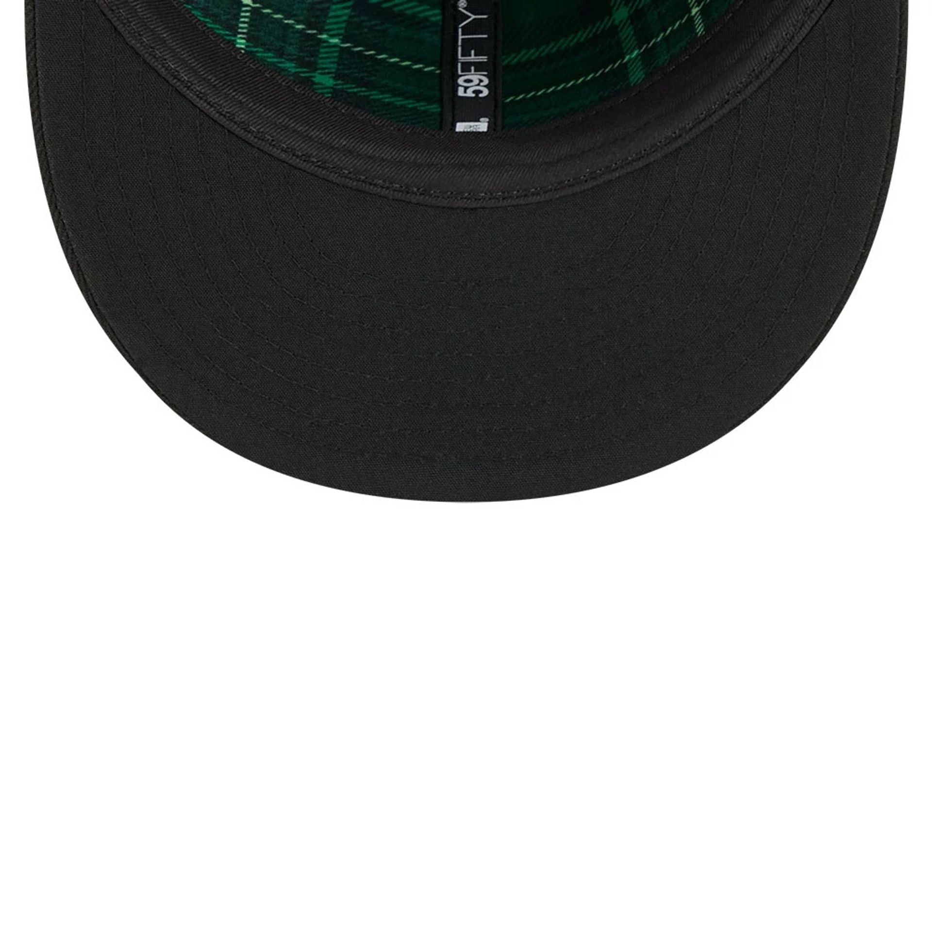 Pictured is this MLB Saint Patrick's Day New York Mets 59FIFTY Fitted cap in black. 7