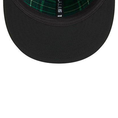 Pictured is this MLB Saint Patrick's Day New York Mets 59FIFTY Fitted cap in black. 7