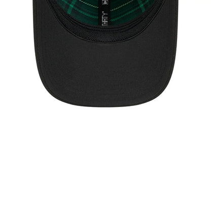 Pictured is this MLB Saint Patrick's Day Chicago White Sox 39THIRTY M-Crown A-Frame Stretch Fit cap in black. 7