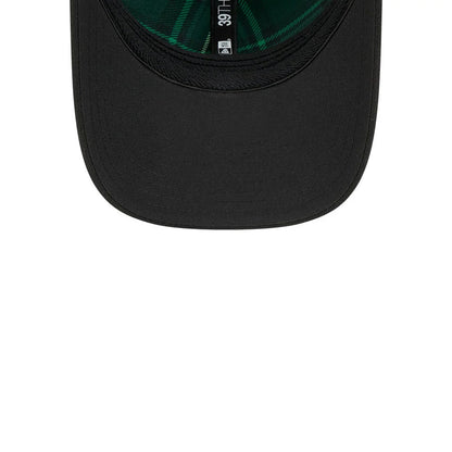 Pictured is this MLB Saint Patrick's Day New York Mets 39THIRTY M-Crown A-Frame Stretch Fit cap in black. 7
