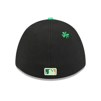 Pictured is this MLB Saint Patrick's Day LA Dodgers 39THIRTY M-Crown A-Frame Stretch Fit cap in black. 6