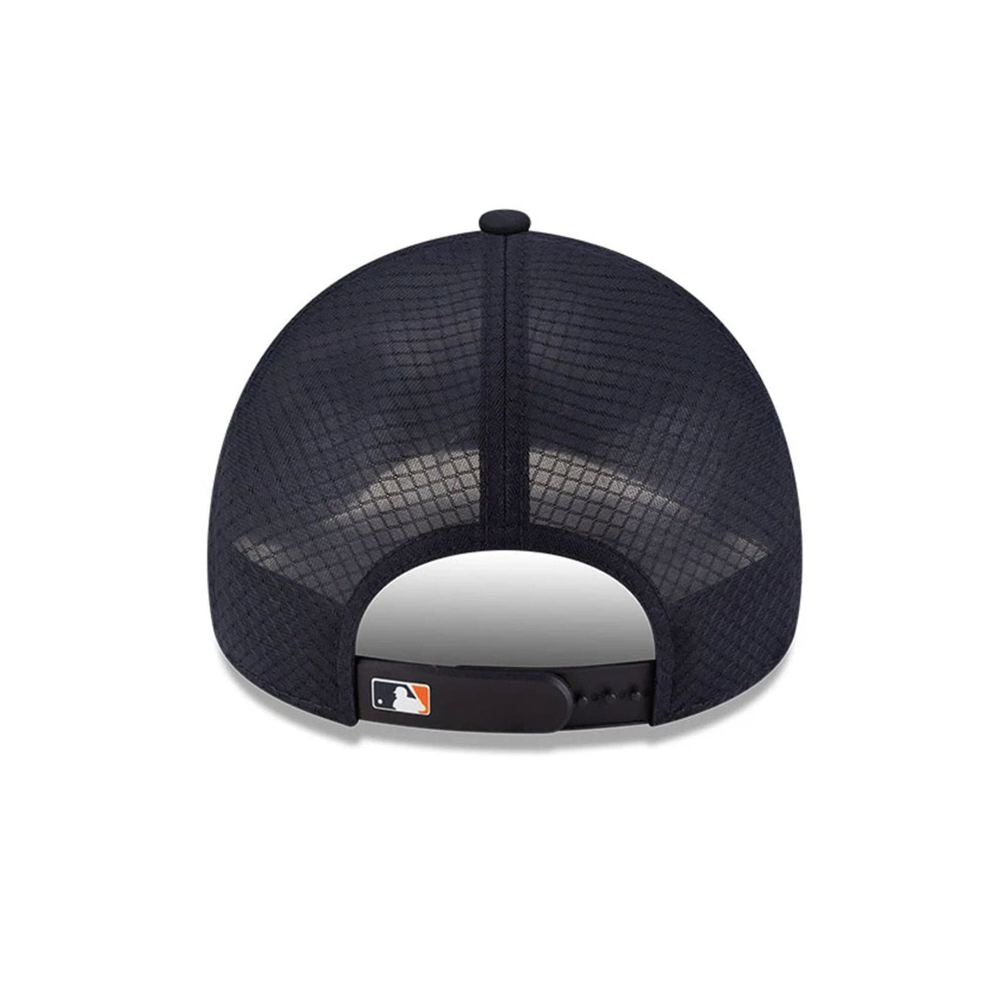 Pictured is this MLB Batting Practice 2026 Detroit Tigers 9FORTY Apex cap in navy. 6