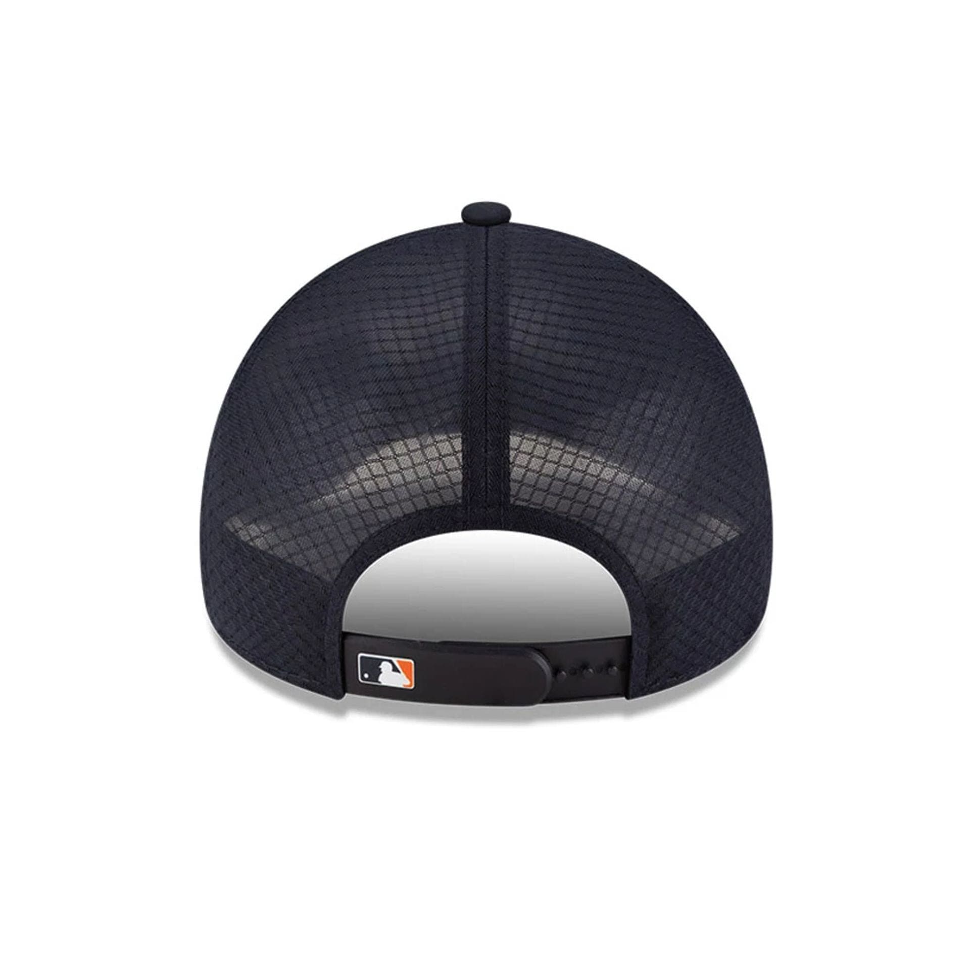 Pictured is this MLB Batting Practice 2026 Detroit Tigers 9FORTY Apex cap in navy. 6