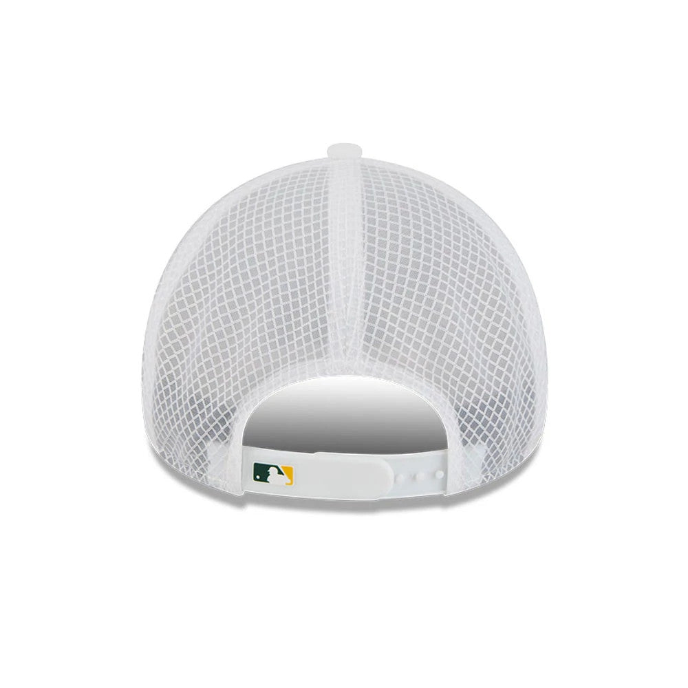 Pictured is this MLB Batting Practice 2026 Athletics 9FORTY Apex cap in white. 4