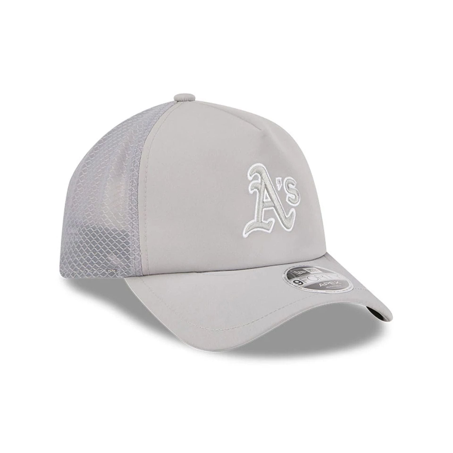Pictured is this MLB Batting Practice 2026 Athletics 9FORTY Apex cap in grey. 3