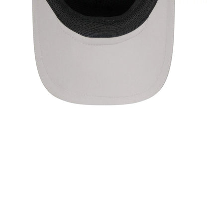 Pictured is this MLB Batting Practice 2026 Chicago White Sox 9FORTY Apex cap in grey. 7