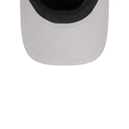 Pictured is this MLB Batting Practice 2026 Chicago White Sox 9FORTY Apex cap in grey. 7