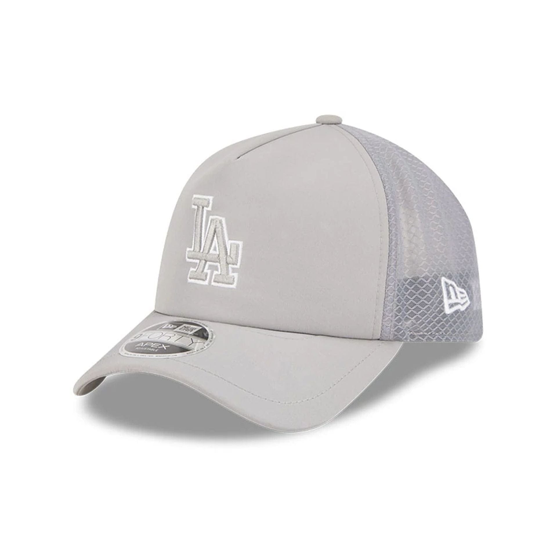 Pictured is this MLB Batting Practice 2026 LA Dodgers 9FORTY Apex cap in grey. 1