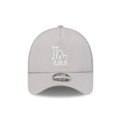 Pictured is this MLB Batting Practice 2026 LA Dodgers 9FORTY Apex cap in grey. 3
