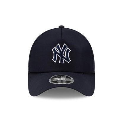 Pictured is this MLB Batting Practice 2026 New York Yankees 9FORTY Apex cap in navy. 2