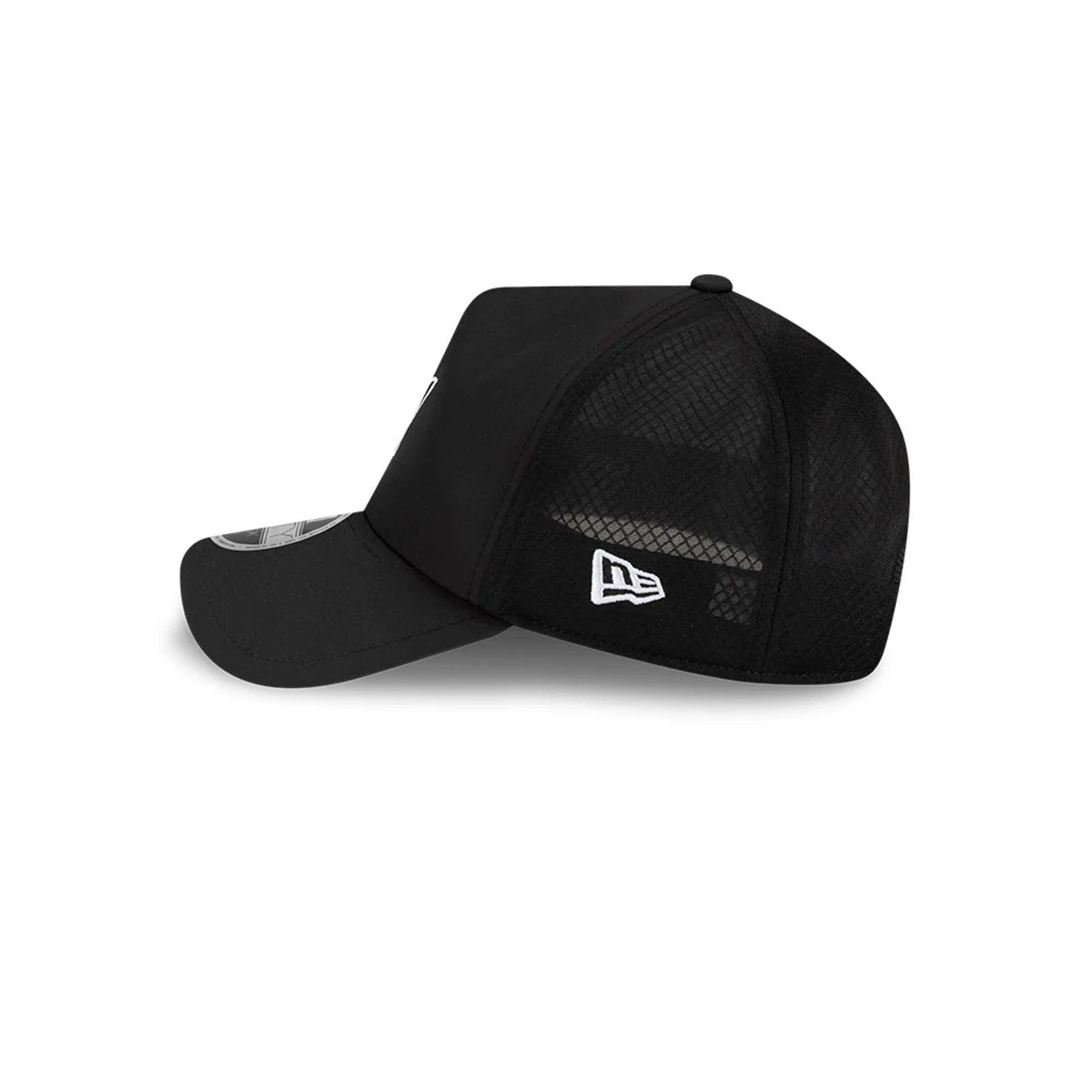 Pictured is this MLB Batting Practice 2026 Miami Marlins 9FORTY Apex cap in black. 5