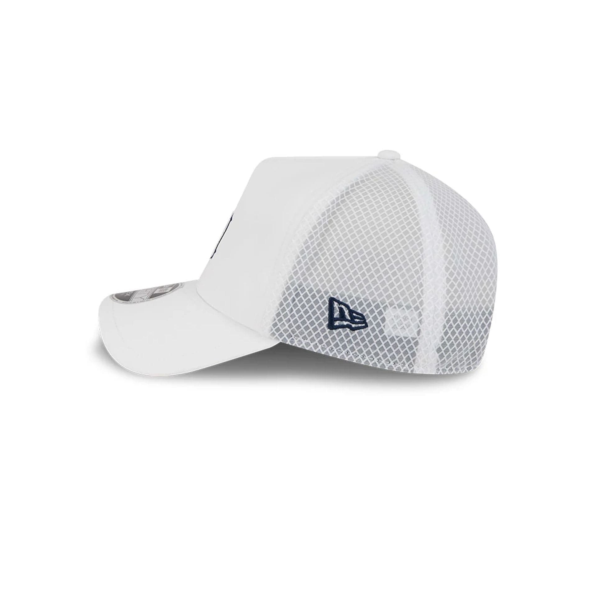 Pictured is this MLB Batting Practice 2026 Detroit Tigers 9FORTY Apex cap in white. 5