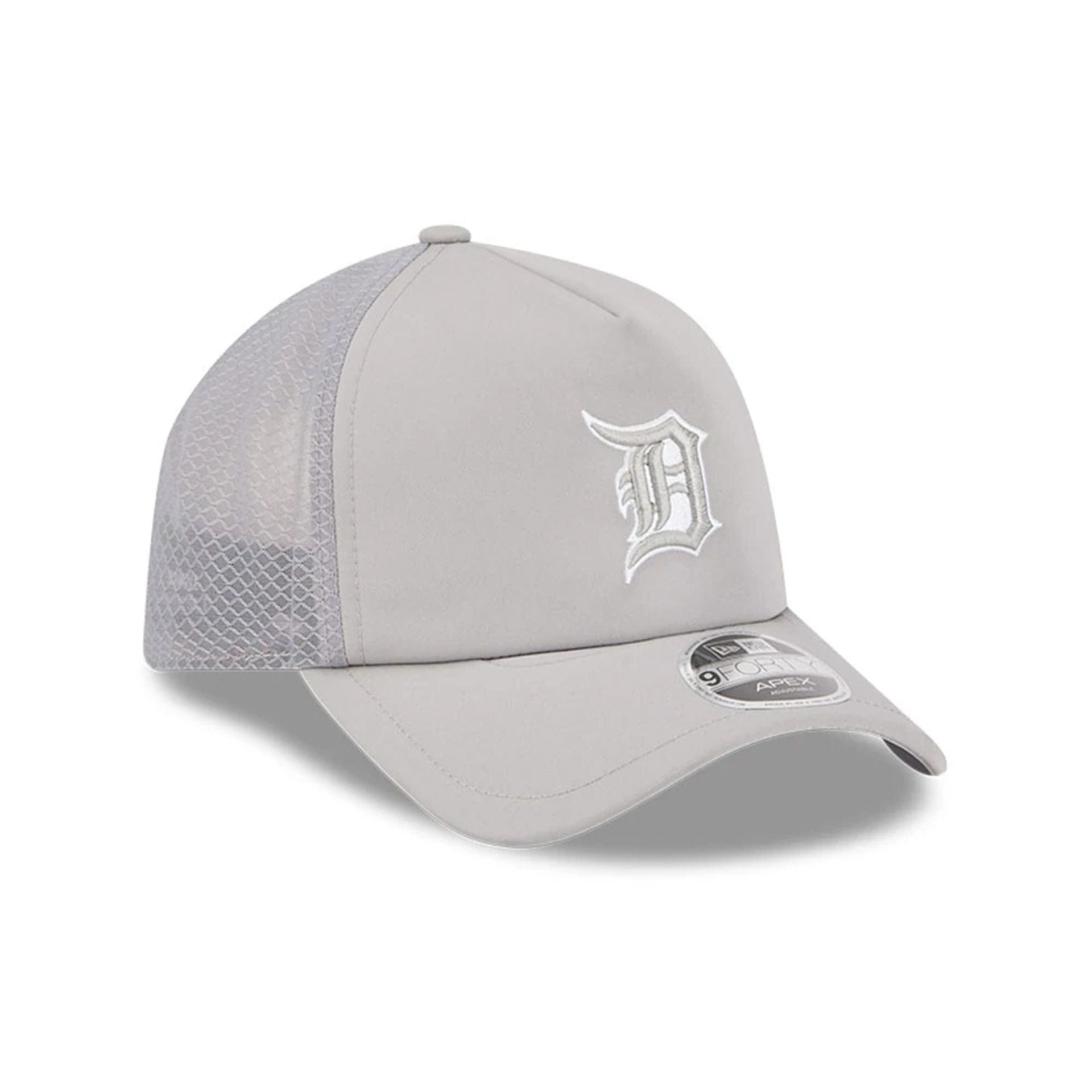 Pictured is this MLB Batting Practice 2026 Detroit Tigers 9FORTY Apex cap in grey. 3