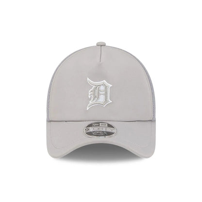 Pictured is this MLB Batting Practice 2026 Detroit Tigers 9FORTY Apex cap in grey. 2