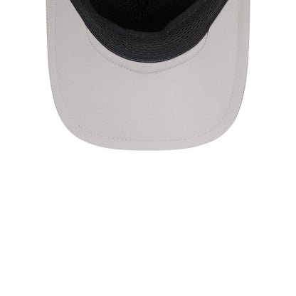 Pictured is this MLB Batting Practice 2026 New York Yankees 9FORTY Apex cap in grey. 7