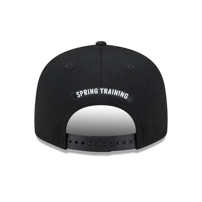 Pictured is this MLB Grow Chicago White Sox 9FIFTY Snapback cap in black. 3