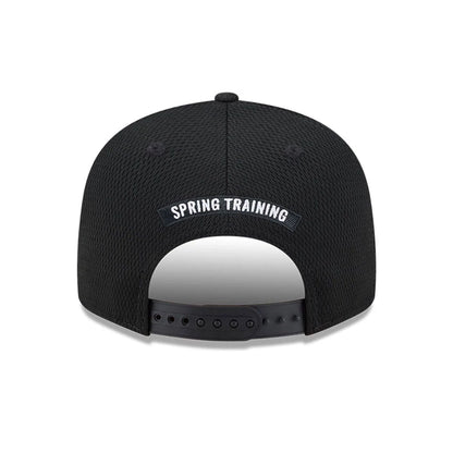 Pictured is this MLB Grow Chicago White Sox 9FIFTY Snapback cap in black. 3