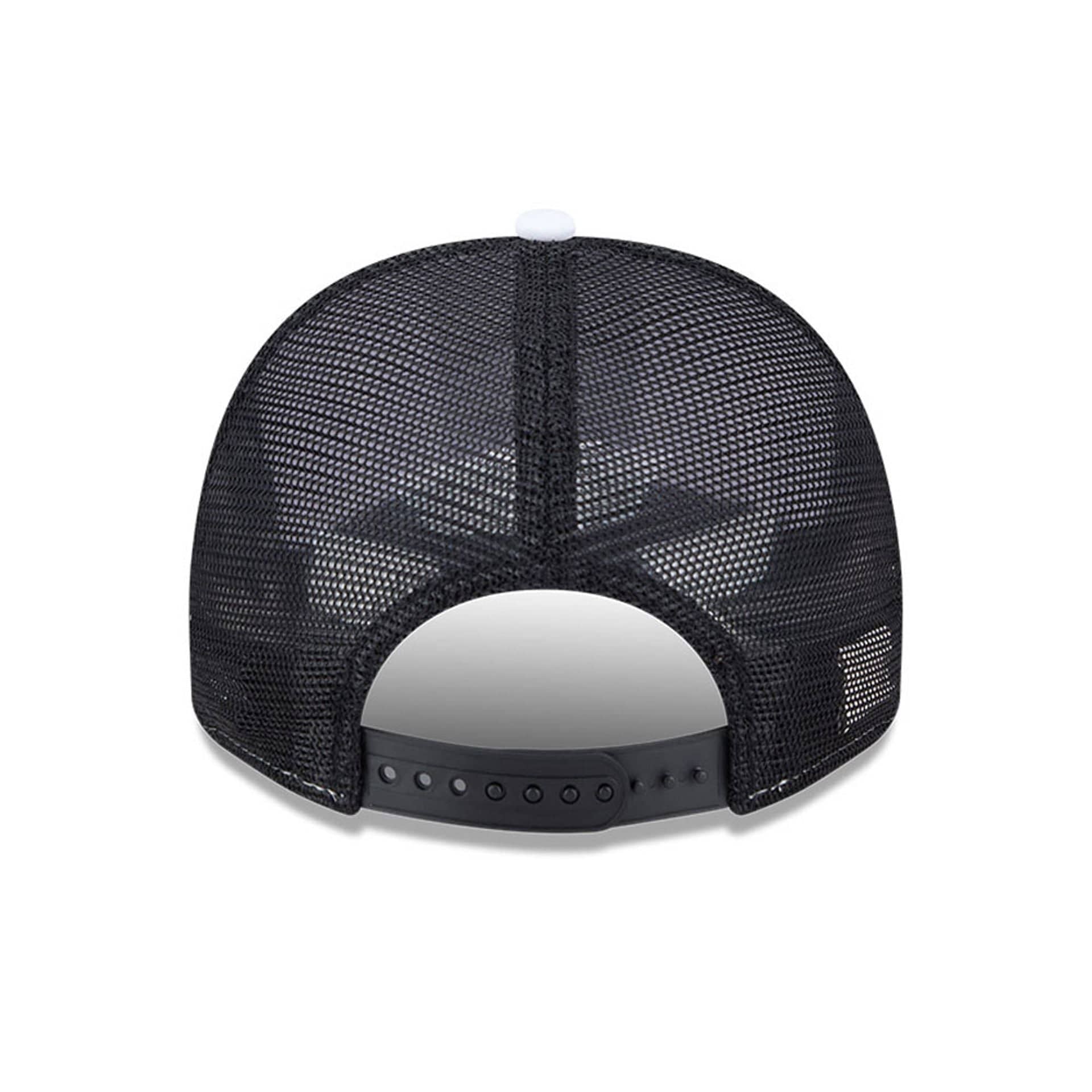 Pictured is this MLB Lines Chicago White Sox 9FIFTY A-Frame Snapback cap in black. 7