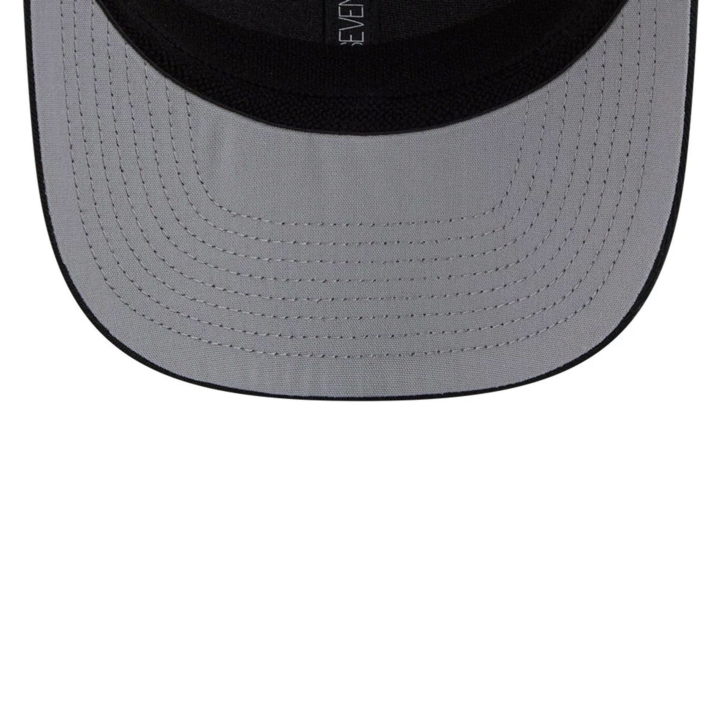 Pictured is this MLB Patch Chicago White Sox 9SEVENTY Stretch Snap cap in black. 2