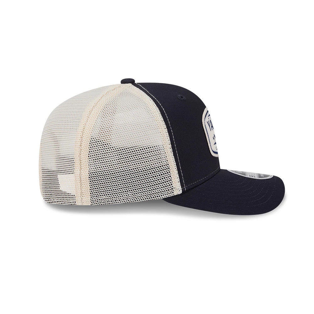 Pictured is this MLB Patch New York Yankees 9SEVENTY Stretch Snap cap in navy. 6
